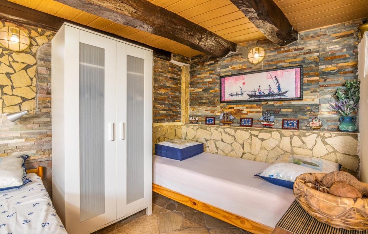 Stone House Knez Apartment Vrbnik Exterior foto