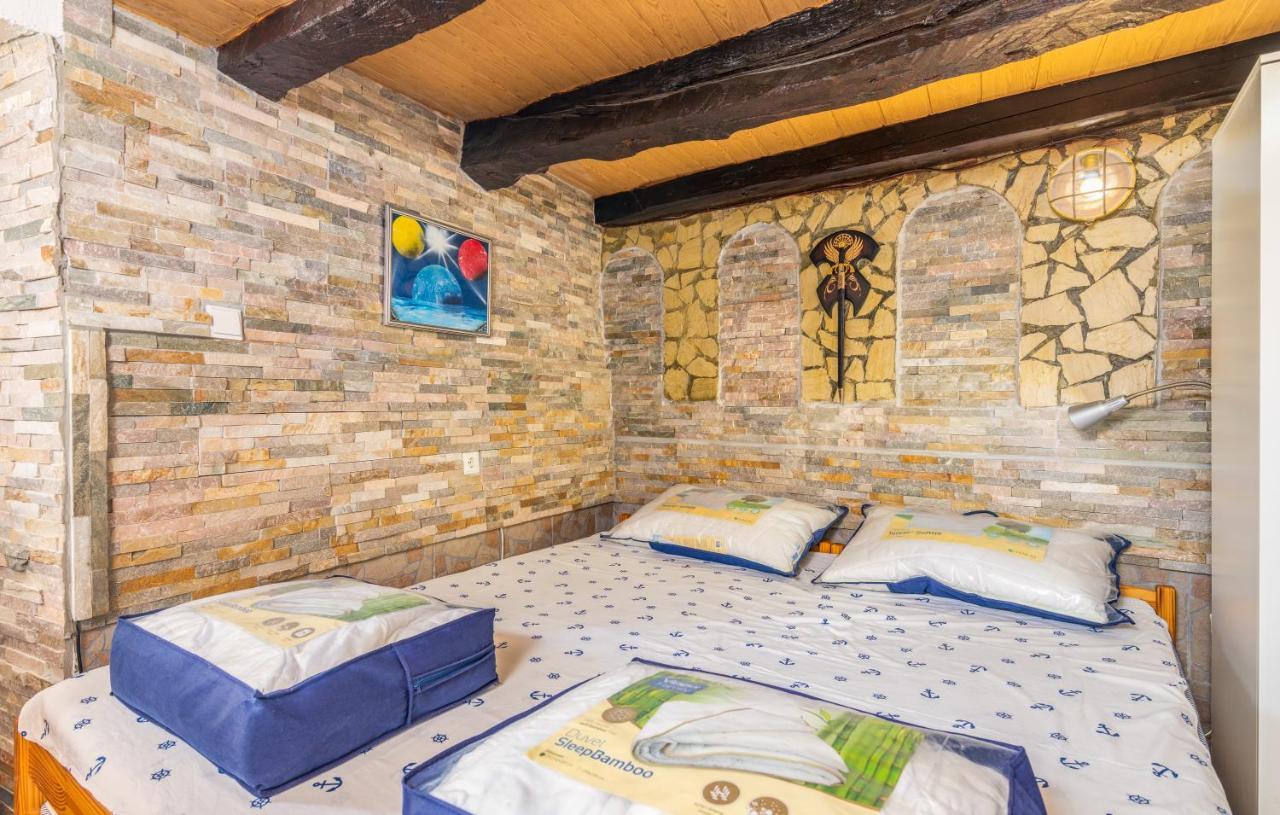 Stone House Knez Apartment Vrbnik Exterior foto