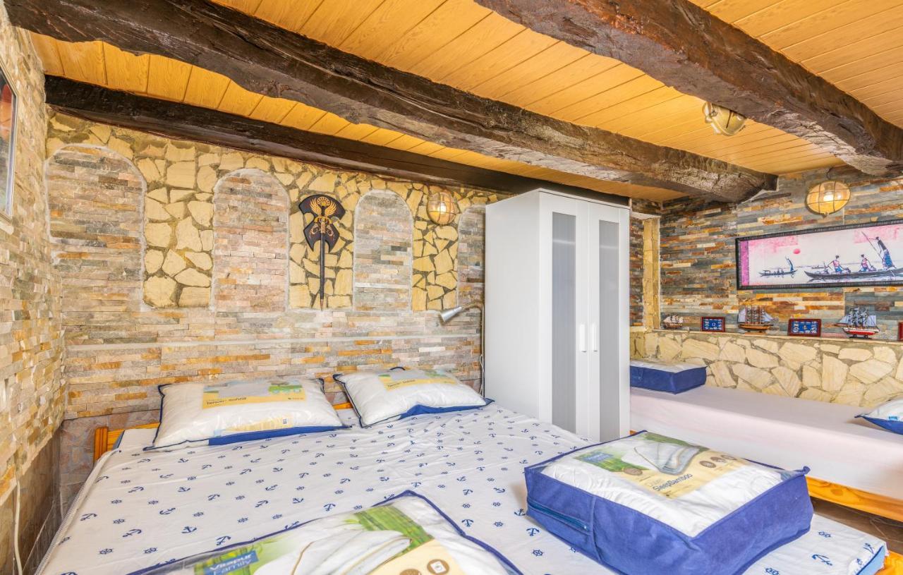 Stone House Knez Apartment Vrbnik Exterior foto