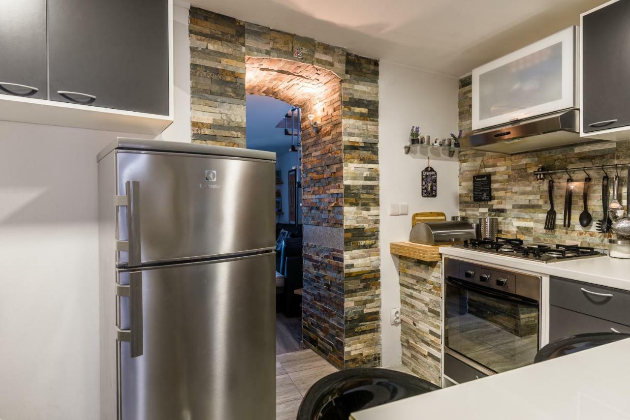 Stone House Knez Apartment Vrbnik Exterior foto